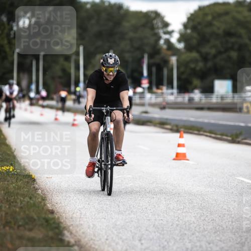 16.08.2026 - KN Förde Triathlon 2026 H.Heesch http://msf.ph/oto/9985979 16.08.2026 13:07:54 Radfahren 562, 594, 603 meine-sportfotos.de