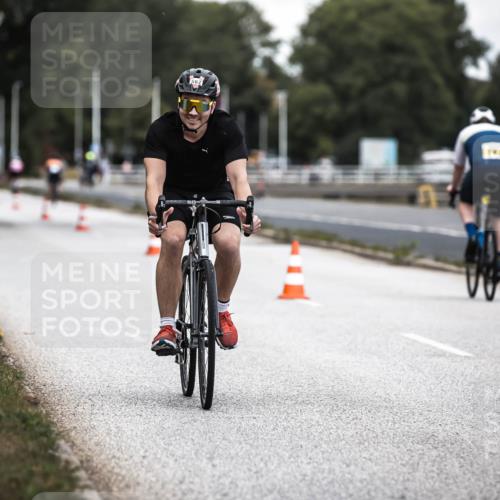 16.08.2026 - KN Förde Triathlon 2026 H.Heesch http://msf.ph/oto/9985988 16.08.2026 13:07:55 Radfahren 562, 594, 603, 738 meine-sportfotos.de