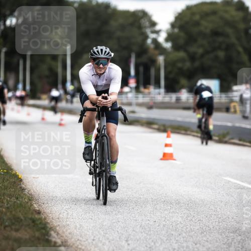 16.08.2026 - KN Förde Triathlon 2026 H.Heesch http://msf.ph/oto/9985999 16.08.2026 13:08:00 Radfahren 566, 738 meine-sportfotos.de