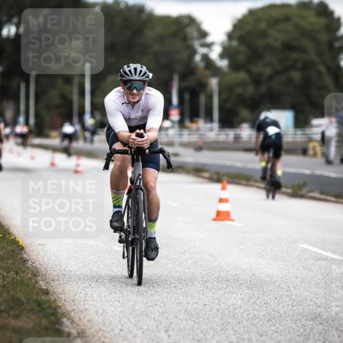 16.08.2026 - KN Förde Triathlon 2026 H.Heesch http://msf.ph/oto/9986000 16.08.2026 13:08:00 Radfahren 566, 738 meine-sportfotos.de