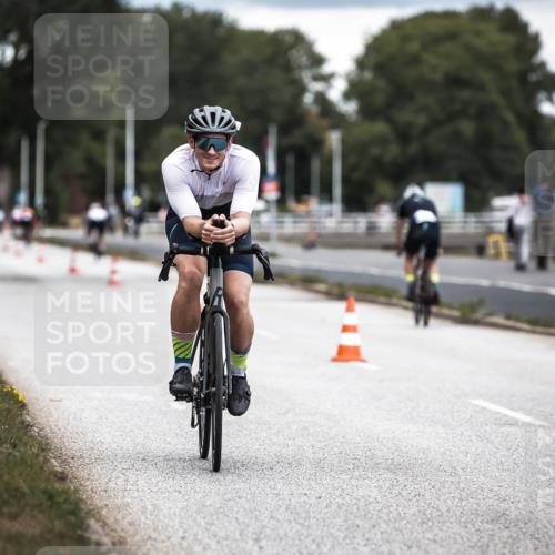 16.08.2026 - KN Förde Triathlon 2026 H.Heesch http://msf.ph/oto/9986001 16.08.2026 13:08:00 Radfahren 566, 738 meine-sportfotos.de
