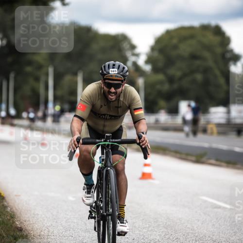 16.08.2026 - KN Förde Triathlon 2026 H.Heesch http://msf.ph/oto/9986053 16.08.2026 13:08:10 Radfahren 565, 710, 732 meine-sportfotos.de