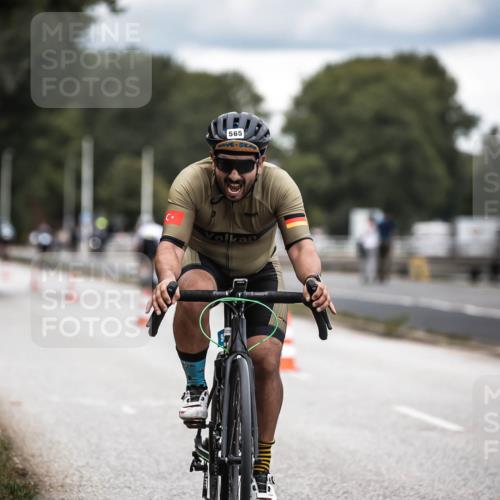 16.08.2026 - KN Förde Triathlon 2026 H.Heesch http://msf.ph/oto/9986056 16.08.2026 13:08:10 Radfahren 565, 710, 732 meine-sportfotos.de