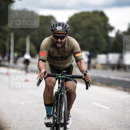 16.08.2026 - KN Förde Triathlon 2026 H.Heesch http://msf.ph/oto/9986059 16.08.2026 13:08:10 Radfahren 565, 710, 732 meine-sportfotos.de