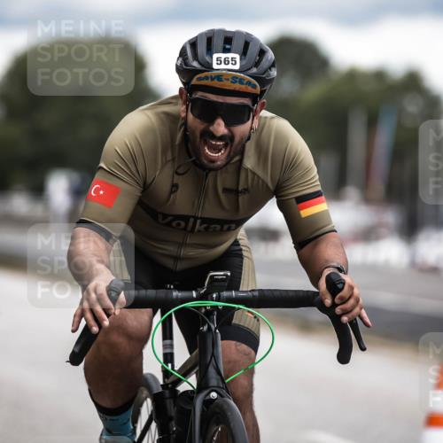 16.08.2026 - KN Förde Triathlon 2026 H.Heesch http://msf.ph/oto/9986069 16.08.2026 13:08:10 Radfahren 565, 710, 732 meine-sportfotos.de
