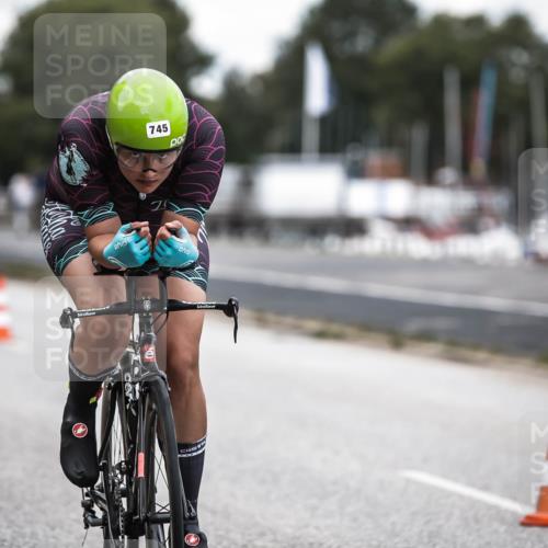 16.08.2026 - KN Förde Triathlon 2026 H.Heesch http://msf.ph/oto/9986088 16.08.2026 13:08:22 Radfahren 541, 584, 590, 602, 607, 612, 722, 745 meine-sportfotos.de