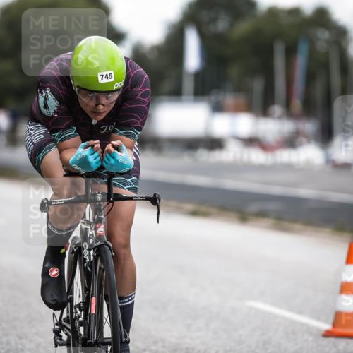 16.08.2026 - KN Förde Triathlon 2026 H.Heesch http://msf.ph/oto/9986089 16.08.2026 13:08:22 Radfahren 541, 584, 590, 602, 607, 612, 722, 745 meine-sportfotos.de