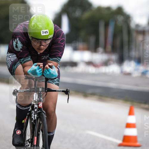 16.08.2026 - KN Förde Triathlon 2026 H.Heesch http://msf.ph/oto/9986091 16.08.2026 13:08:22 Radfahren 541, 584, 590, 602, 607, 612, 722, 745 meine-sportfotos.de