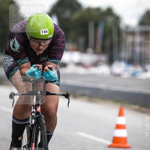 16.08.2026 - KN Förde Triathlon 2026 H.Heesch http://msf.ph/oto/9986092 16.08.2026 13:08:22 Radfahren 541, 584, 590, 602, 607, 612, 722, 745 meine-sportfotos.de