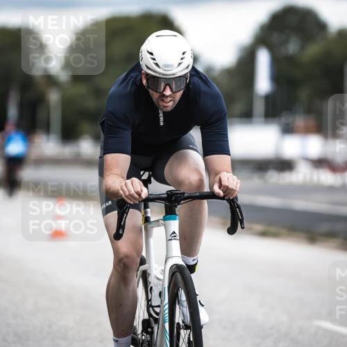 16.08.2026 - KN Förde Triathlon 2026 H.Heesch http://msf.ph/oto/9986101 16.08.2026 13:08:38 Radfahren 576, 715 meine-sportfotos.de