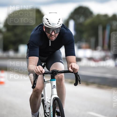 16.08.2026 - KN Förde Triathlon 2026 H.Heesch http://msf.ph/oto/9986103 16.08.2026 13:08:38 Radfahren 576, 715 meine-sportfotos.de