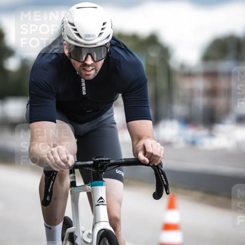 16.08.2026 - KN Förde Triathlon 2026 H.Heesch http://msf.ph/oto/9986107 16.08.2026 13:08:38 Radfahren 576, 715 meine-sportfotos.de