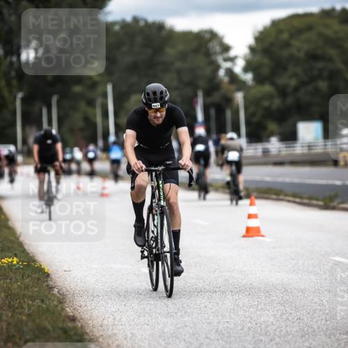16.08.2026 - KN Förde Triathlon 2026 H.Heesch http://msf.ph/oto/9986113 16.08.2026 13:08:44 Radfahren 527, 576, 586, 598 meine-sportfotos.de