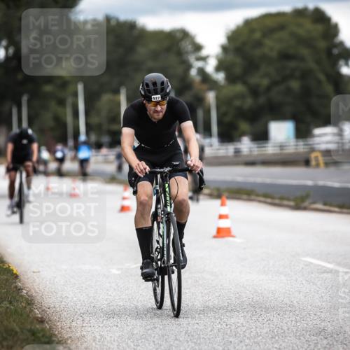16.08.2026 - KN Förde Triathlon 2026 H.Heesch http://msf.ph/oto/9986118 16.08.2026 13:08:44 Radfahren 527, 576, 586, 598 meine-sportfotos.de