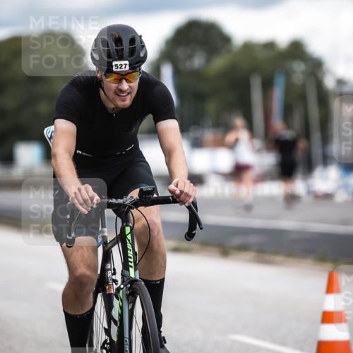 16.08.2026 - KN Förde Triathlon 2026 H.Heesch http://msf.ph/oto/9986131 16.08.2026 13:08:45 Radfahren 527, 586, 598 meine-sportfotos.de