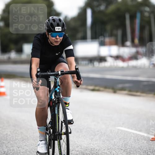 16.08.2026 - KN Förde Triathlon 2026 H.Heesch http://msf.ph/oto/9986151 16.08.2026 13:08:54 Radfahren 581, 600, 713, 714, 716, 725 meine-sportfotos.de