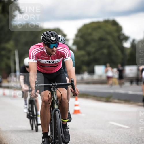 16.08.2026 - KN Förde Triathlon 2026 H.Heesch http://msf.ph/oto/9986164 16.08.2026 13:08:56 Radfahren 591, 600, 713, 714, 716, 725 meine-sportfotos.de