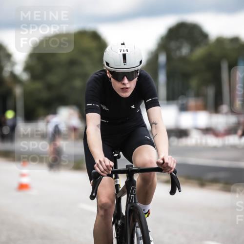 16.08.2026 - KN Förde Triathlon 2026 H.Heesch http://msf.ph/oto/9986176 16.08.2026 13:08:57 Radfahren 591, 600, 713, 714, 725 meine-sportfotos.de