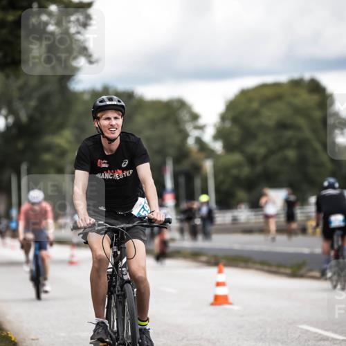 16.08.2026 - KN Förde Triathlon 2026 H.Heesch http://msf.ph/oto/9986180 16.08.2026 13:08:59 Radfahren 591, 600, 707, 709, 713, 714 meine-sportfotos.de