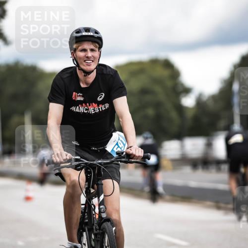 16.08.2026 - KN Förde Triathlon 2026 H.Heesch http://msf.ph/oto/9986194 16.08.2026 13:09:00 Radfahren 591, 600, 707, 709, 714 meine-sportfotos.de