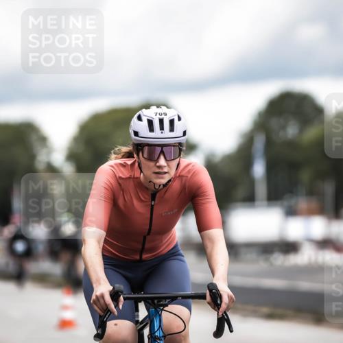 16.08.2026 - KN Förde Triathlon 2026 H.Heesch http://msf.ph/oto/9986205 16.08.2026 13:09:03 Radfahren 589, 591, 707, 709 meine-sportfotos.de