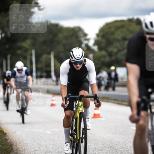 16.08.2026 - KN Förde Triathlon 2026 H.Heesch http://msf.ph/oto/9986223 16.08.2026 13:09:11 Radfahren 505, 519, 520, 522, 525, 551, 746 meine-sportfotos.de