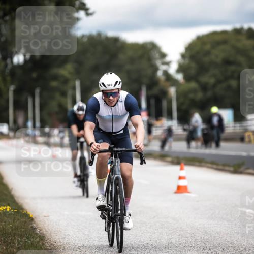 16.08.2026 - KN Förde Triathlon 2026 H.Heesch http://msf.ph/oto/9986231 16.08.2026 13:09:12 Radfahren 505, 519, 520, 522, 525, 551, 746 meine-sportfotos.de
