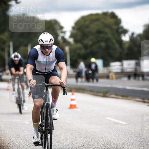 16.08.2026 - KN Förde Triathlon 2026 H.Heesch http://msf.ph/oto/9986236 16.08.2026 13:09:13 Radfahren 519, 520, 522, 525, 551, 746 meine-sportfotos.de
