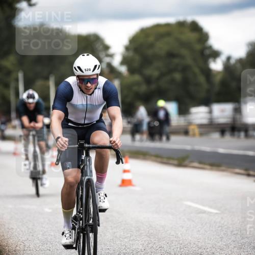 16.08.2026 - KN Förde Triathlon 2026 H.Heesch http://msf.ph/oto/9986237 16.08.2026 13:09:13 Radfahren 519, 520, 522, 525, 551, 746 meine-sportfotos.de