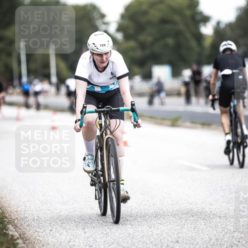 16.08.2026 - KN Förde Triathlon 2026 H.Heesch http://msf.ph/oto/9986255 16.08.2026 13:09:26 Radfahren 543, 559, 578, 720, 723 meine-sportfotos.de