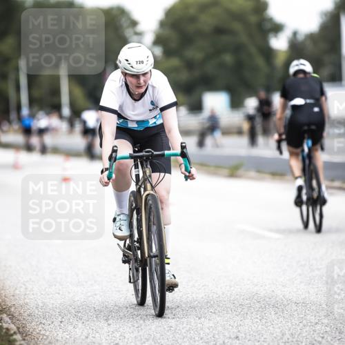 16.08.2026 - KN Förde Triathlon 2026 H.Heesch http://msf.ph/oto/9986256 16.08.2026 13:09:27 Radfahren 543, 720, 723 meine-sportfotos.de