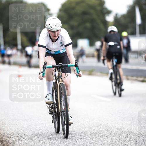 16.08.2026 - KN Förde Triathlon 2026 H.Heesch http://msf.ph/oto/9986258 16.08.2026 13:09:27 Radfahren 543, 720, 723 meine-sportfotos.de