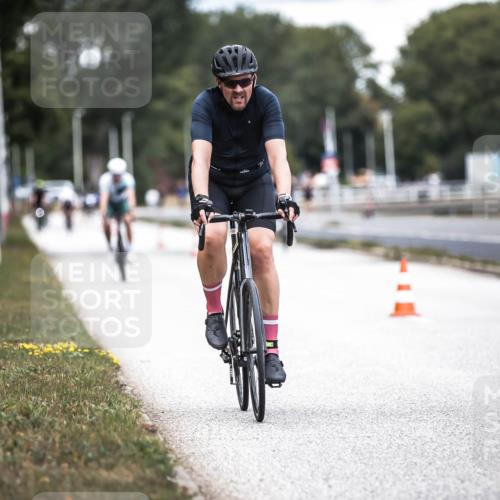 16.08.2026 - KN Förde Triathlon 2026 H.Heesch http://msf.ph/oto/9986324 16.08.2026 13:09:49 Radfahren 553, 605, 735 meine-sportfotos.de