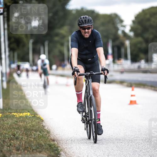 16.08.2026 - KN Förde Triathlon 2026 H.Heesch http://msf.ph/oto/9986327 16.08.2026 13:09:49 Radfahren 553, 605, 735 meine-sportfotos.de