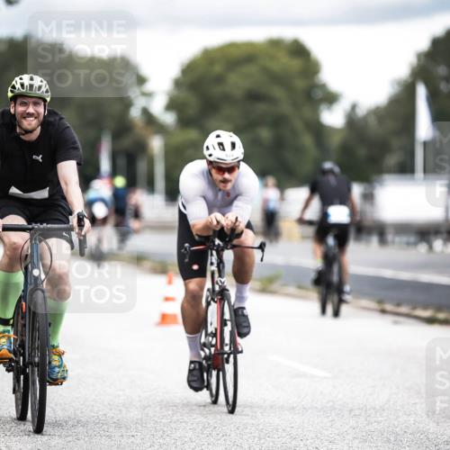 16.08.2026 - KN Förde Triathlon 2026 H.Heesch http://msf.ph/oto/9986353 16.08.2026 13:10:03 Radfahren 504, 524, 595, 701, 704, 743 meine-sportfotos.de