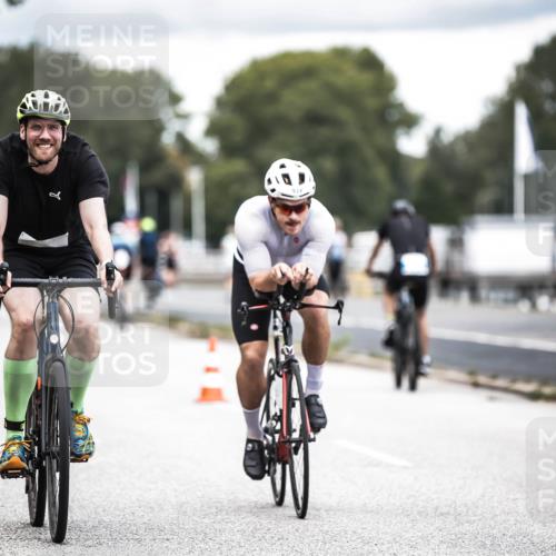 16.08.2026 - KN Förde Triathlon 2026 H.Heesch http://msf.ph/oto/9986354 16.08.2026 13:10:04 Radfahren 504, 524, 595, 701, 704, 743 meine-sportfotos.de