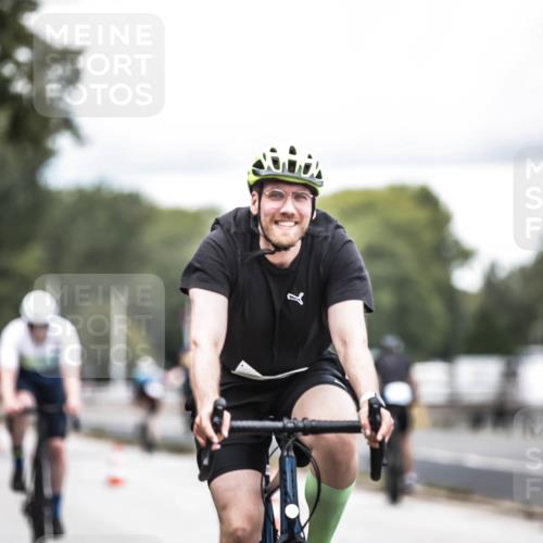16.08.2026 - KN Förde Triathlon 2026 H.Heesch http://msf.ph/oto/9986356 16.08.2026 13:10:04 Radfahren 504, 524, 595, 701, 704, 743 meine-sportfotos.de