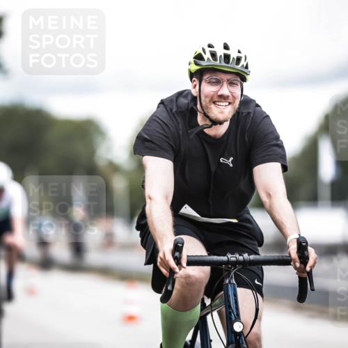 16.08.2026 - KN Förde Triathlon 2026 H.Heesch http://msf.ph/oto/9986362 16.08.2026 13:10:05 Radfahren 504, 524, 595, 704, 743 meine-sportfotos.de