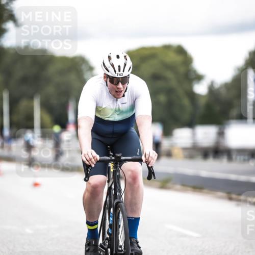 16.08.2026 - KN Förde Triathlon 2026 H.Heesch http://msf.ph/oto/9986367 16.08.2026 13:10:06 Radfahren 504, 524, 594, 595, 704, 743 meine-sportfotos.de