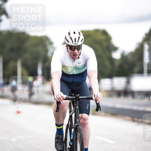 16.08.2026 - KN Förde Triathlon 2026 H.Heesch http://msf.ph/oto/9986369 16.08.2026 13:10:06 Radfahren 504, 524, 594, 595, 704, 743 meine-sportfotos.de