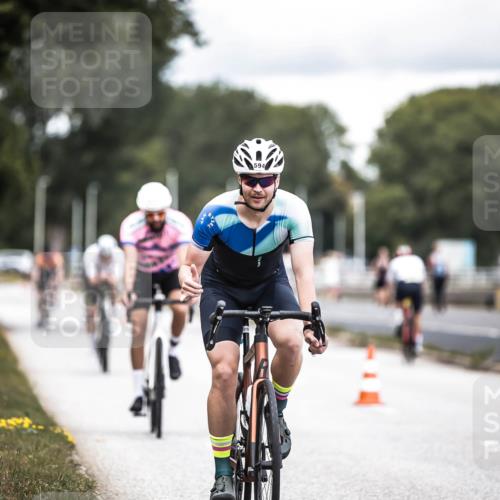 16.08.2026 - KN Förde Triathlon 2026 H.Heesch http://msf.ph/oto/9986376 16.08.2026 13:10:10 Radfahren 504, 594, 595, 718, 732 meine-sportfotos.de