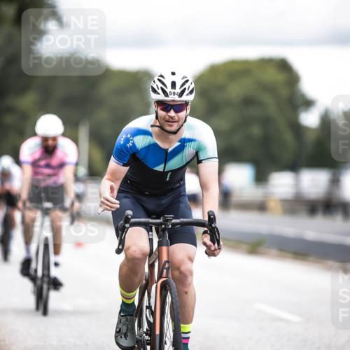 16.08.2026 - KN Förde Triathlon 2026 H.Heesch http://msf.ph/oto/9986383 16.08.2026 13:10:11 Radfahren 594, 595, 710, 718, 732 meine-sportfotos.de