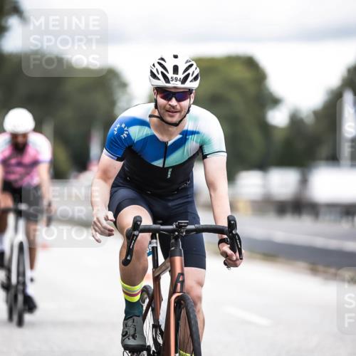 16.08.2026 - KN Förde Triathlon 2026 H.Heesch http://msf.ph/oto/9986386 16.08.2026 13:10:11 Radfahren 594, 595, 710, 718, 732 meine-sportfotos.de