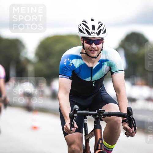 16.08.2026 - KN Förde Triathlon 2026 H.Heesch http://msf.ph/oto/9986392 16.08.2026 13:10:11 Radfahren 594, 595, 710, 718, 732 meine-sportfotos.de