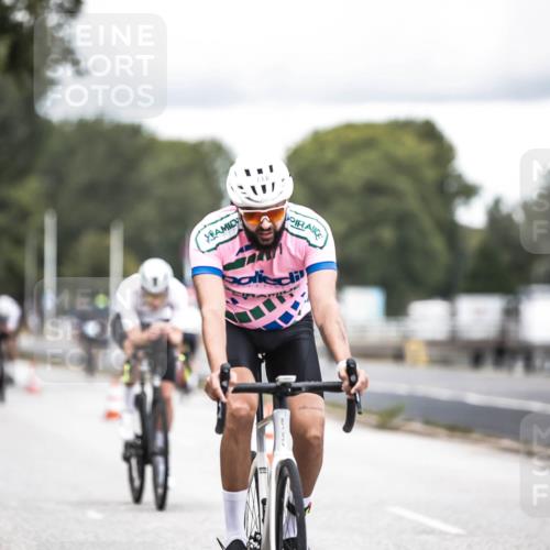 16.08.2026 - KN Förde Triathlon 2026 H.Heesch http://msf.ph/oto/9986393 16.08.2026 13:10:12 Radfahren 594, 710, 718, 732 meine-sportfotos.de