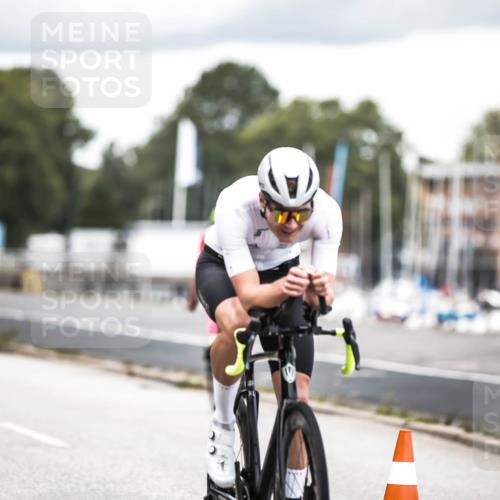 16.08.2026 - KN Förde Triathlon 2026 H.Heesch http://msf.ph/oto/9986403 16.08.2026 13:10:13 Radfahren 592, 594, 710, 718, 732 meine-sportfotos.de