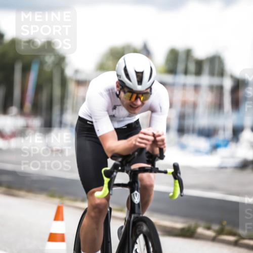 16.08.2026 - KN Förde Triathlon 2026 H.Heesch http://msf.ph/oto/9986408 16.08.2026 13:10:13 Radfahren 592, 594, 710, 718, 732 meine-sportfotos.de