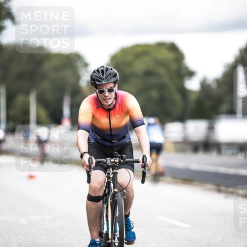 16.08.2026 - KN Förde Triathlon 2026 H.Heesch http://msf.ph/oto/9986423 16.08.2026 13:10:17 Radfahren 592, 710 meine-sportfotos.de