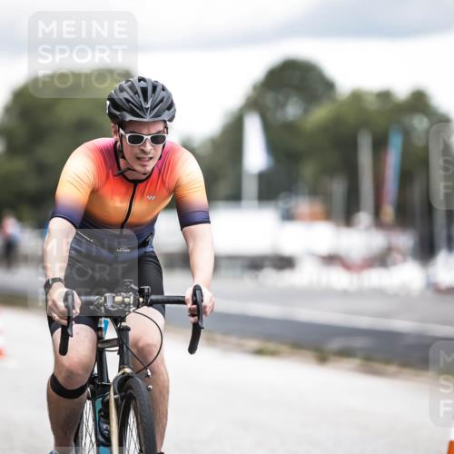 16.08.2026 - KN Förde Triathlon 2026 H.Heesch http://msf.ph/oto/9986431 16.08.2026 13:10:18 Radfahren 592, 710 meine-sportfotos.de