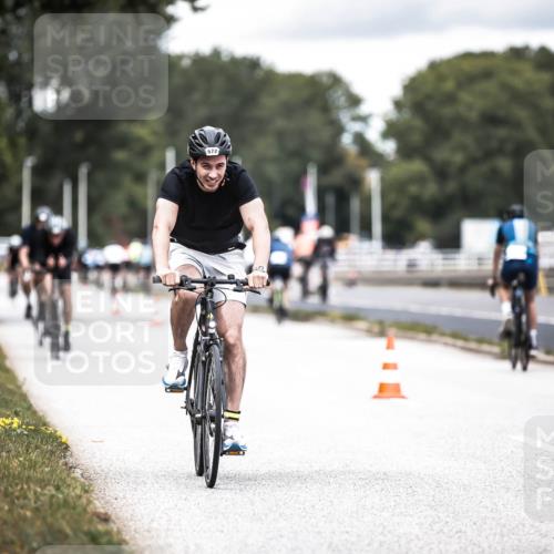 16.08.2026 - KN Förde Triathlon 2026 H.Heesch http://msf.ph/oto/9986597 16.08.2026 13:11:20 Radfahren 572, 716 meine-sportfotos.de